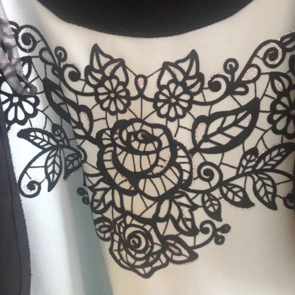 Girls dress - Picture 3 of 3